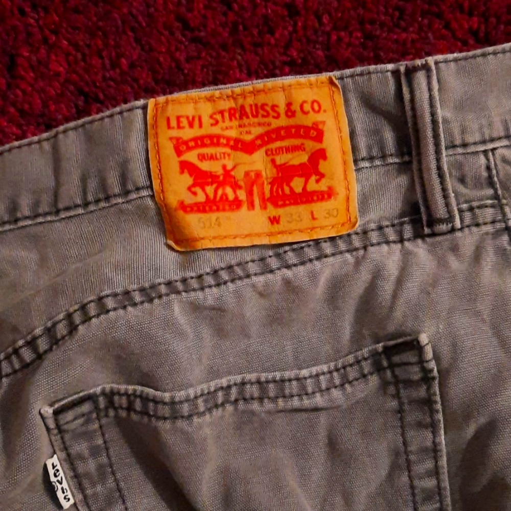 grey Levi's - Picture 3 of 3